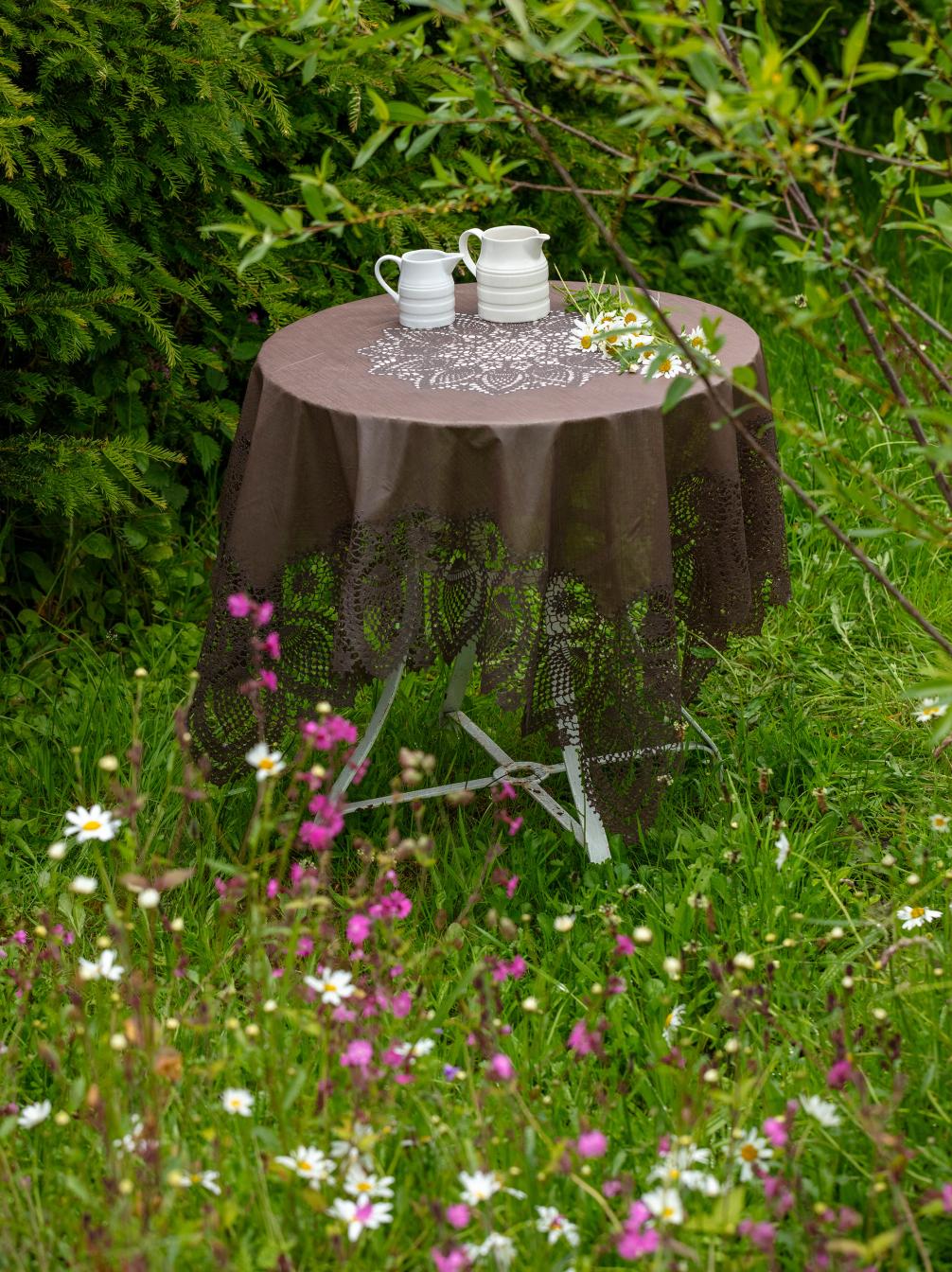 Plastic Lacy Tablecloths