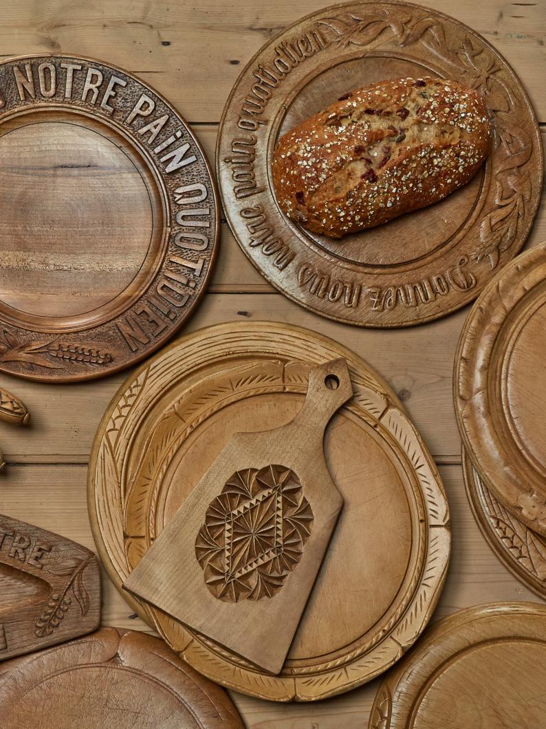 Old Wooden Bread Boards & Knives